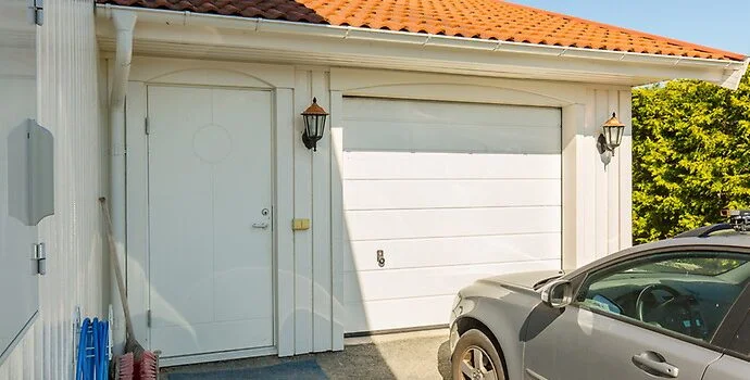 Byt Tak pa Ditt Garage x